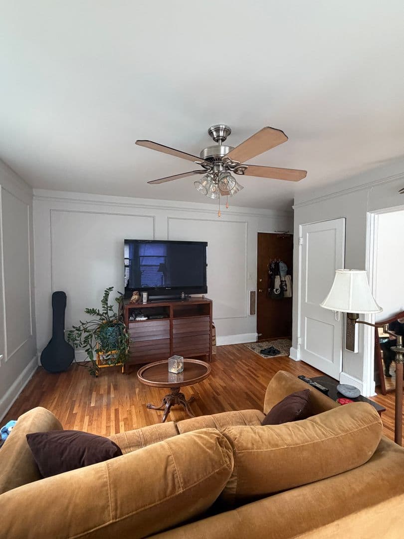 Saint Paul Apartment: 1962 Grand Ave