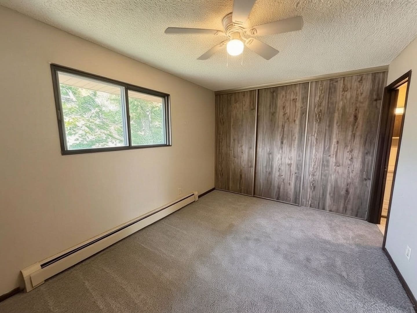 Saint Paul Apartment: 1419 Case Ave East