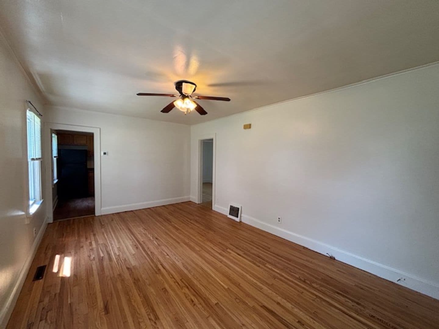 Saint Paul House: 988 Central Ave W