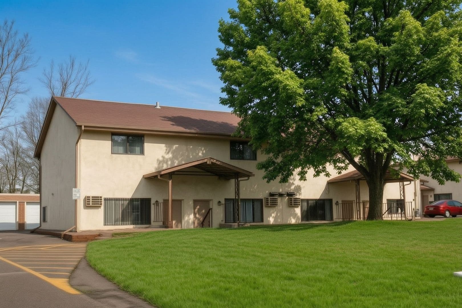 Saint Paul Apartment: 1419 Case Ave East