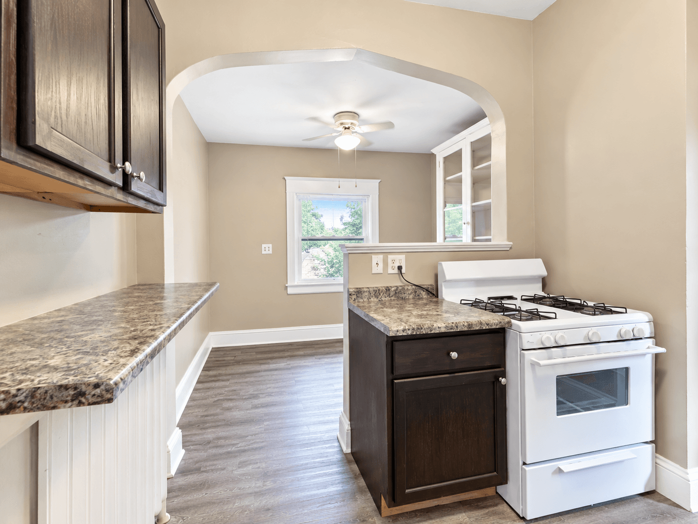 Saint Paul Apartment: 1863 Marshall Ave