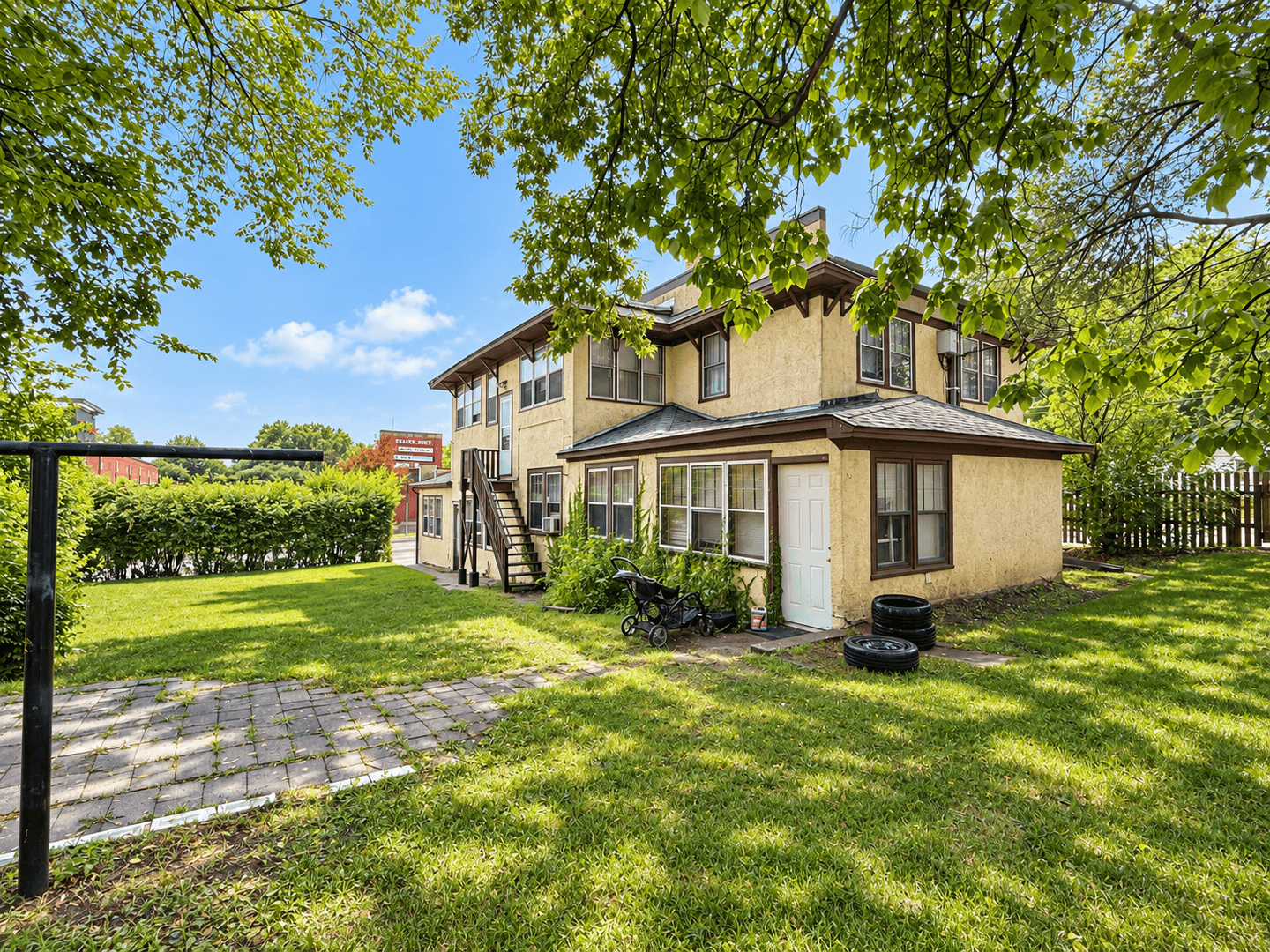 Saint Paul Apartment: 478/480 Lexington Pkwy S