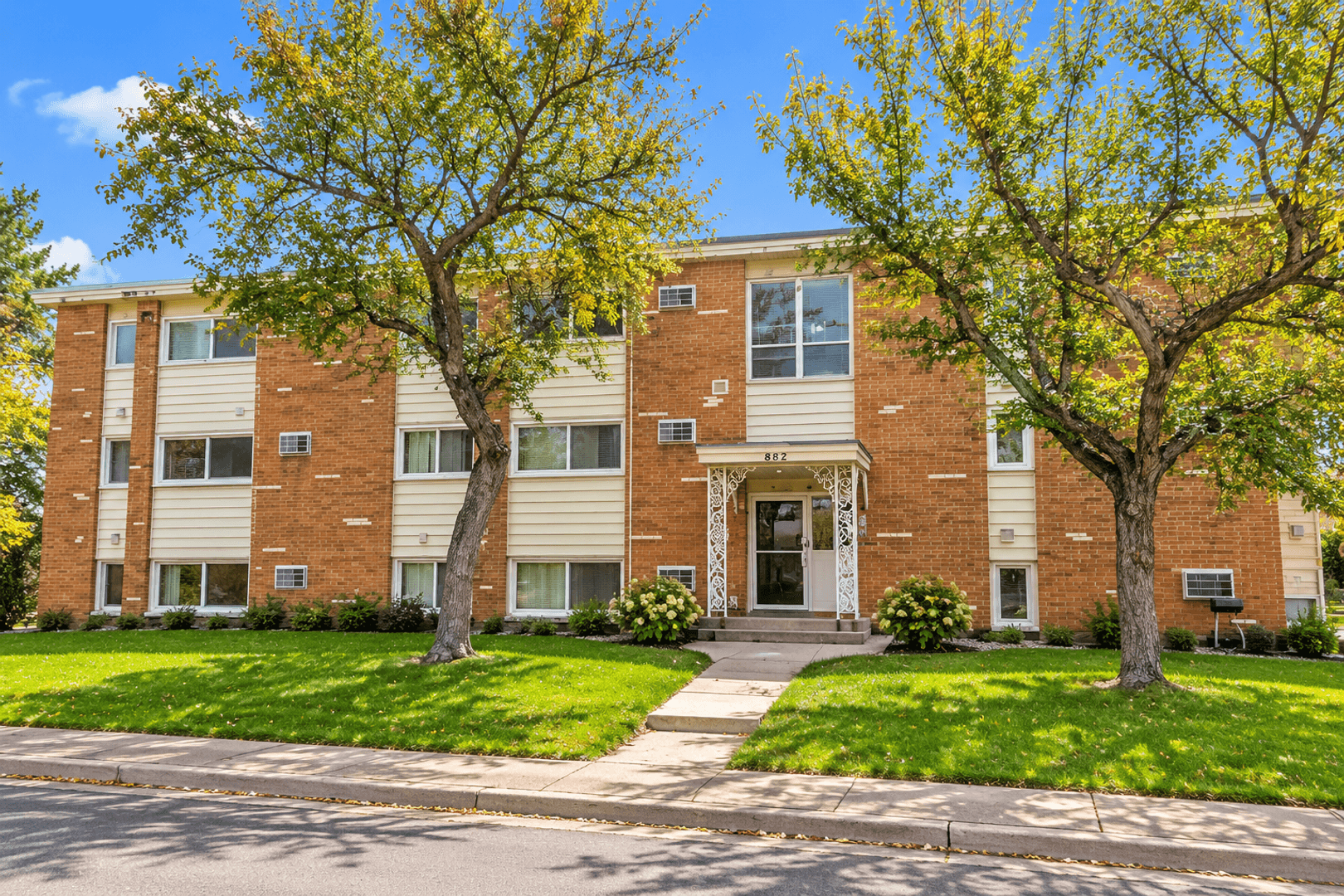 New Brighton Apartment: 804 6th St NW #15