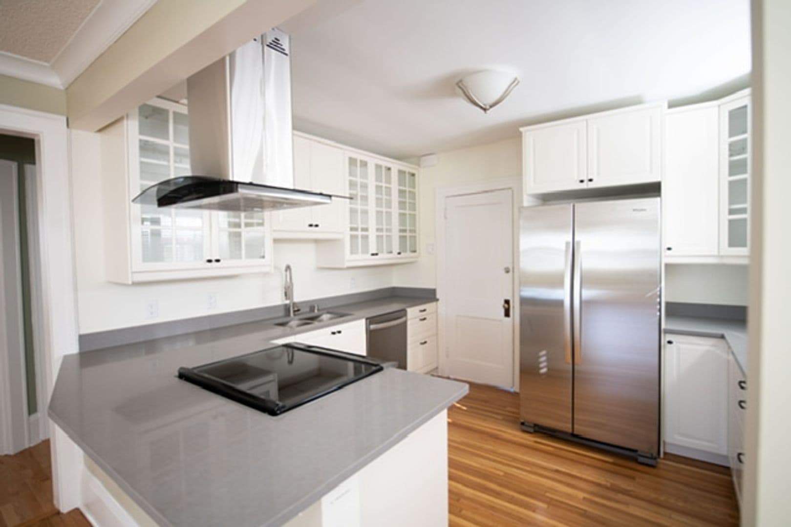 Saint Paul Apartment: 1135-1137 Goodrich Ave
