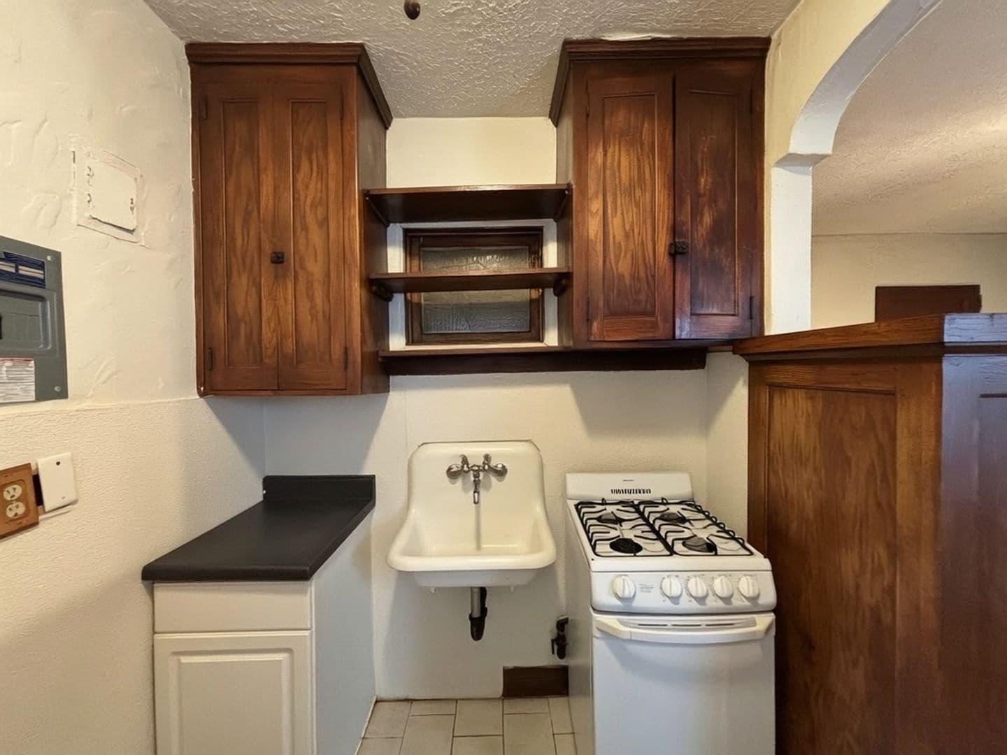 Saint Paul Apartment: 995 Grand Ave