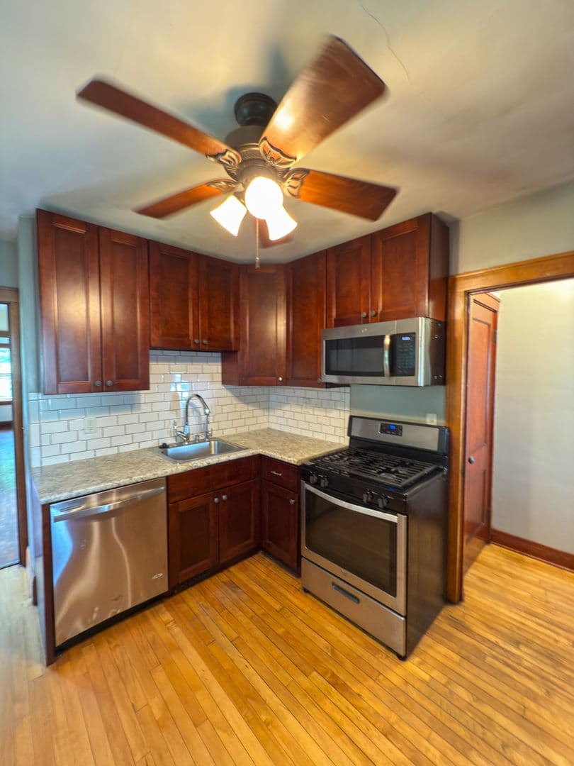 Minneapolis House: 2614 Dupont Avenue North