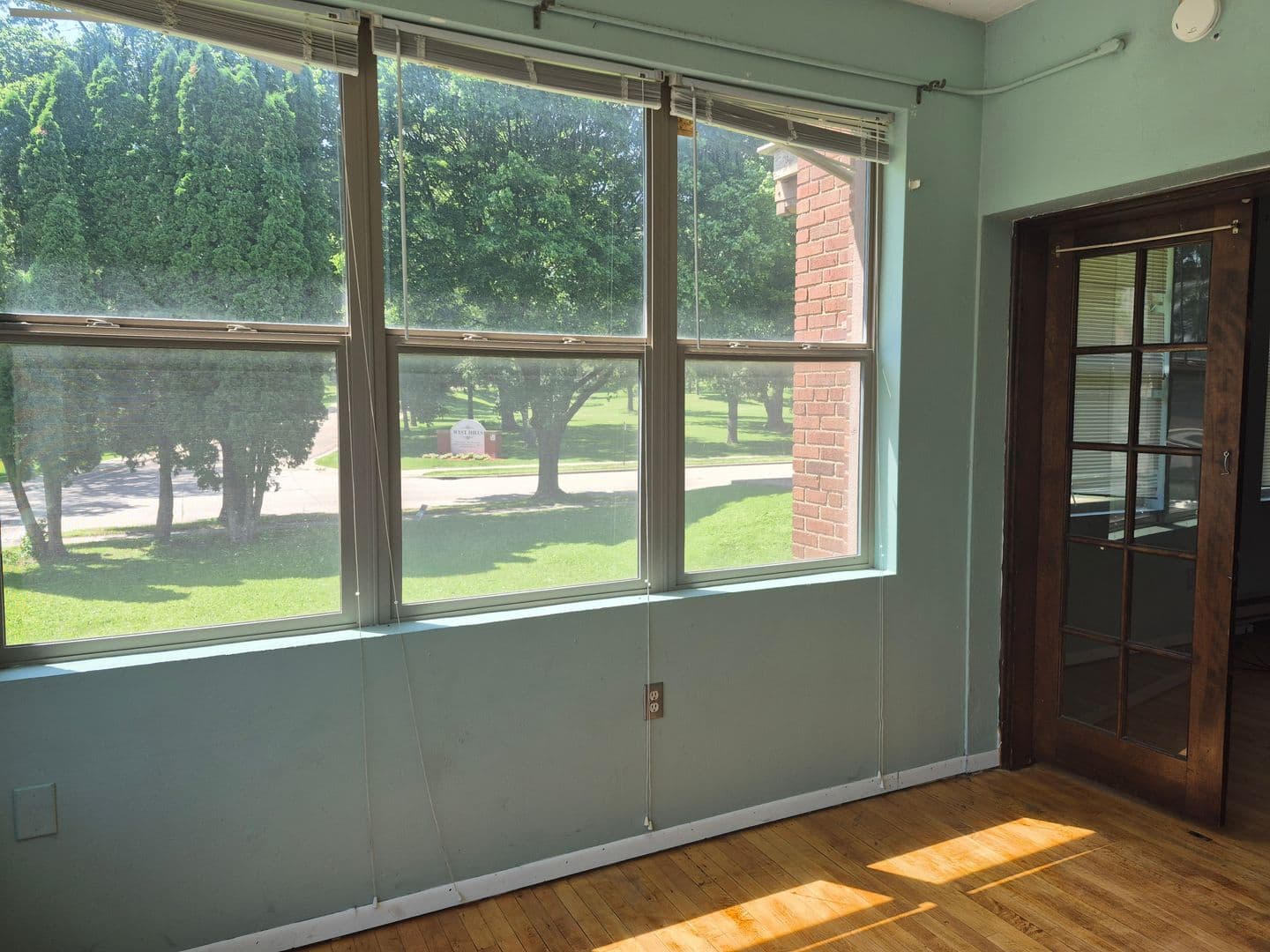 Owatonna Apartment: 421 State Ave