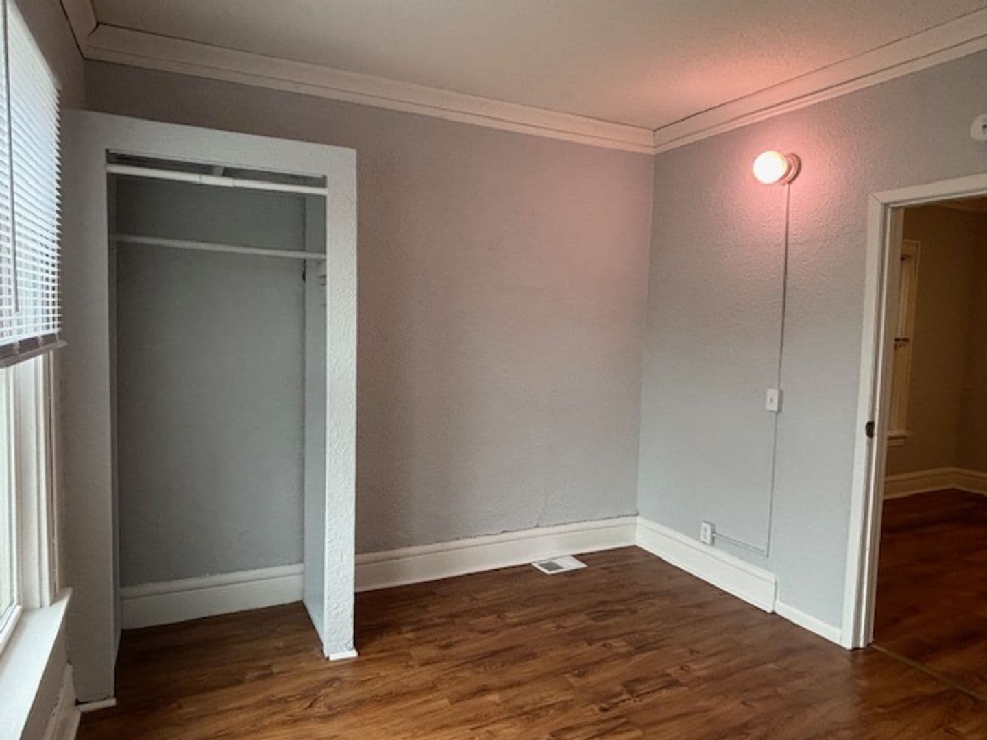 Saint Paul Apartment: 580 Thomas Ave W