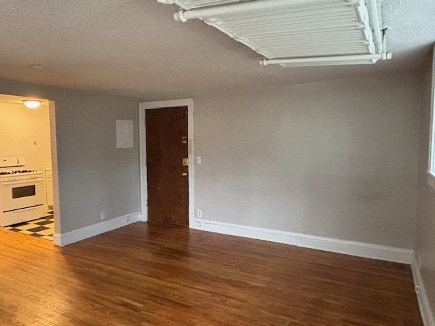 Saint Paul Apartment: 1670 Marshall Ave