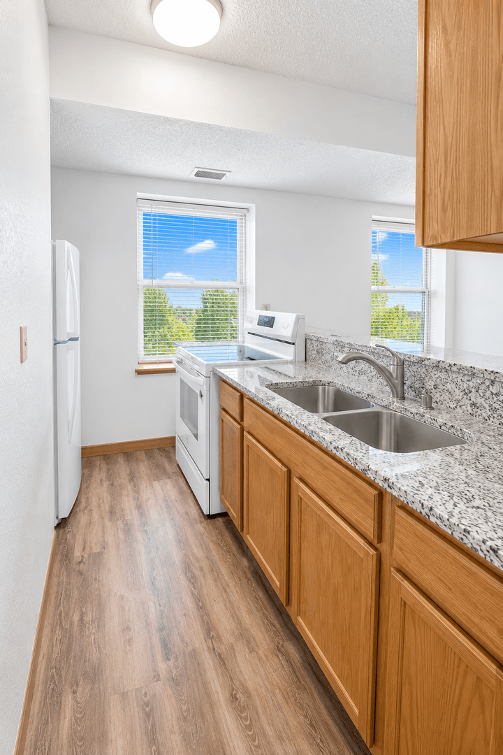 Saint Paul Apartment: 760 Mount Curve Blvd