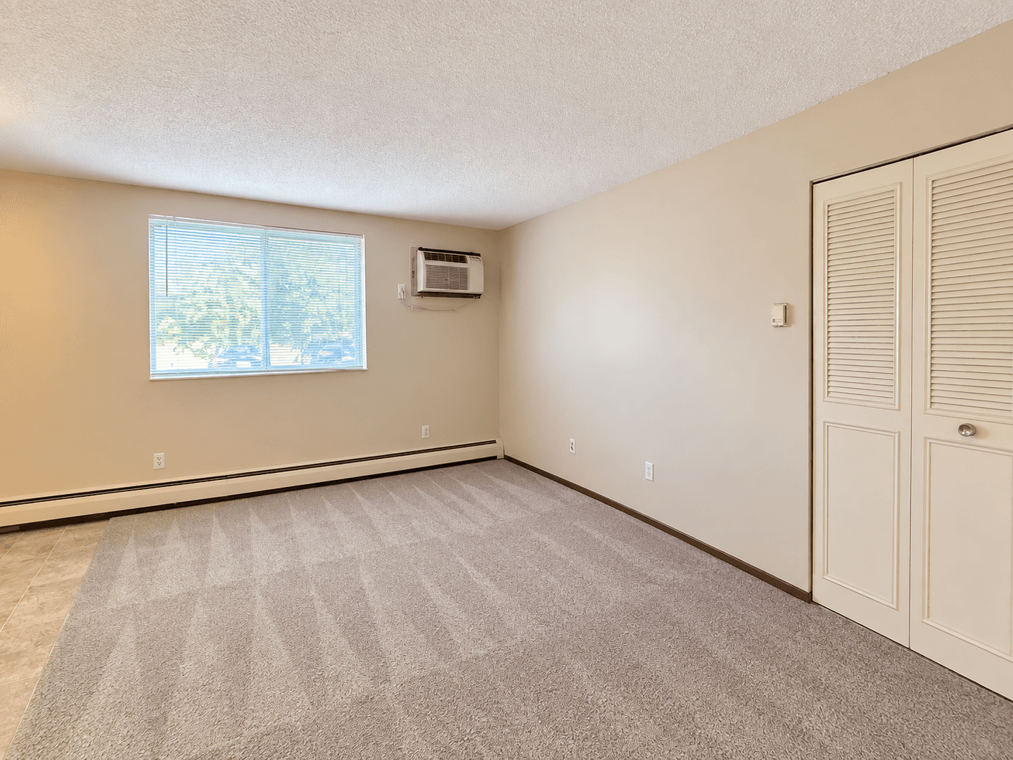 Saint Paul Apartment: 41 Arlington Ave West