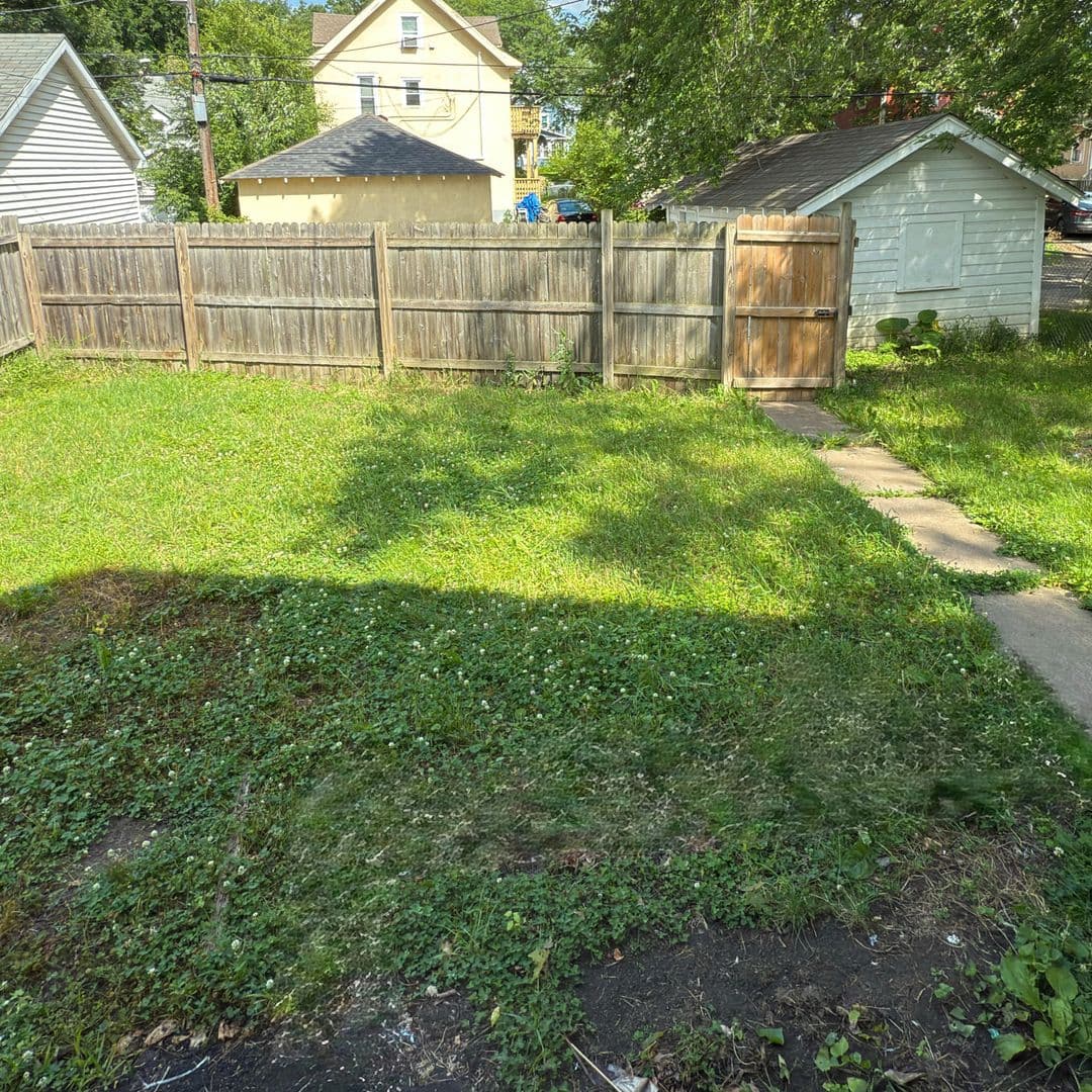 Minneapolis House: 2614 Dupont Avenue North