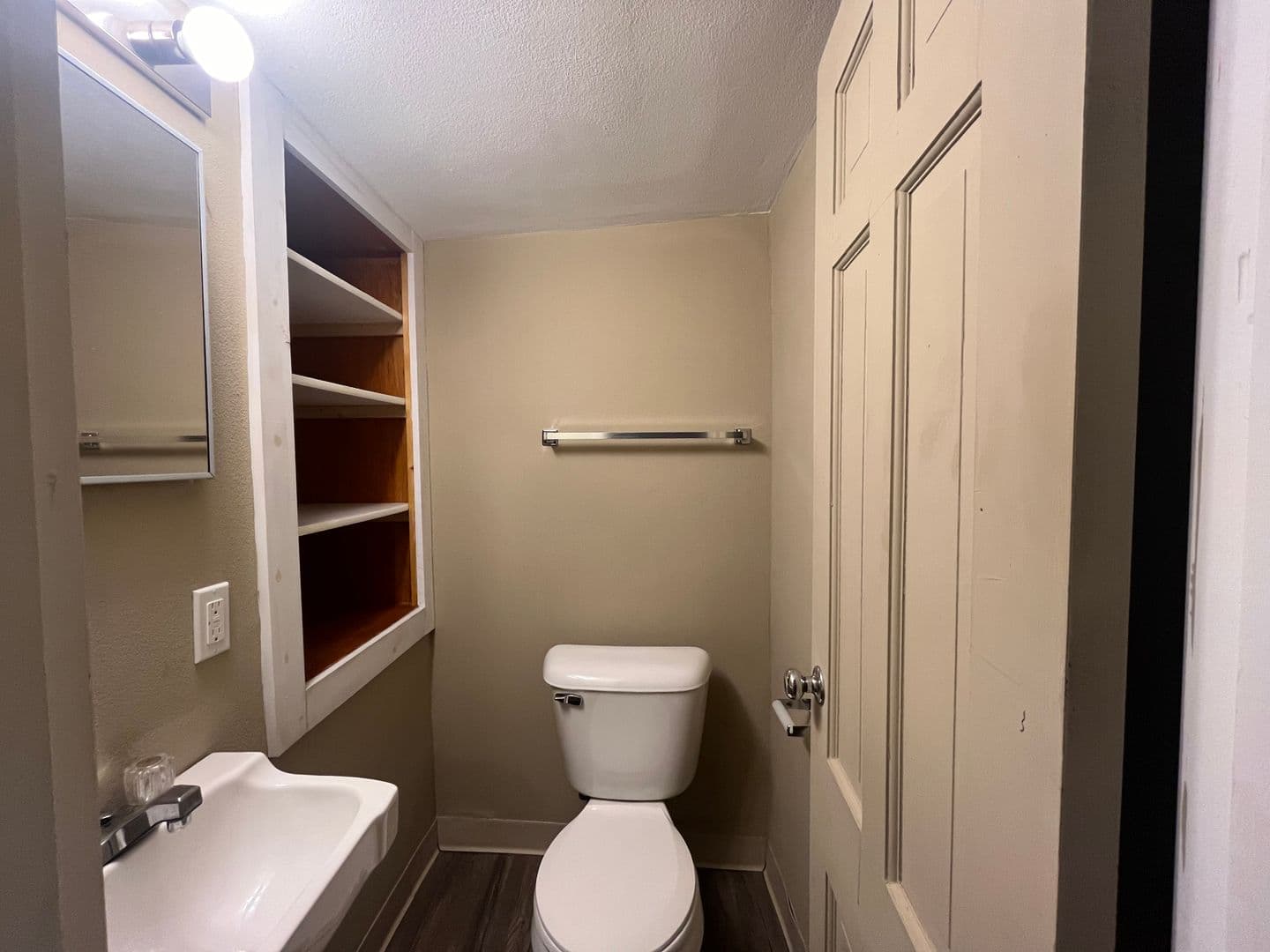 Saint Paul Apartment: 474 Herschel St