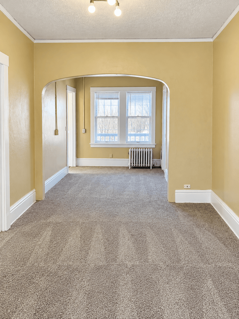 Saint Paul Apartment: 467 Herschel St.