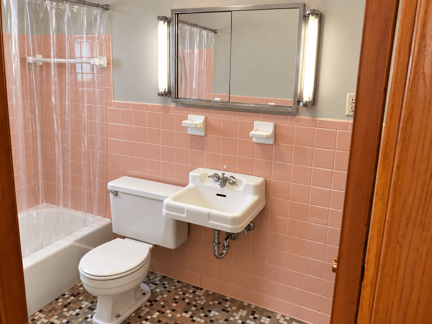 Saint Paul Apartment: 996 Van Buren Ave