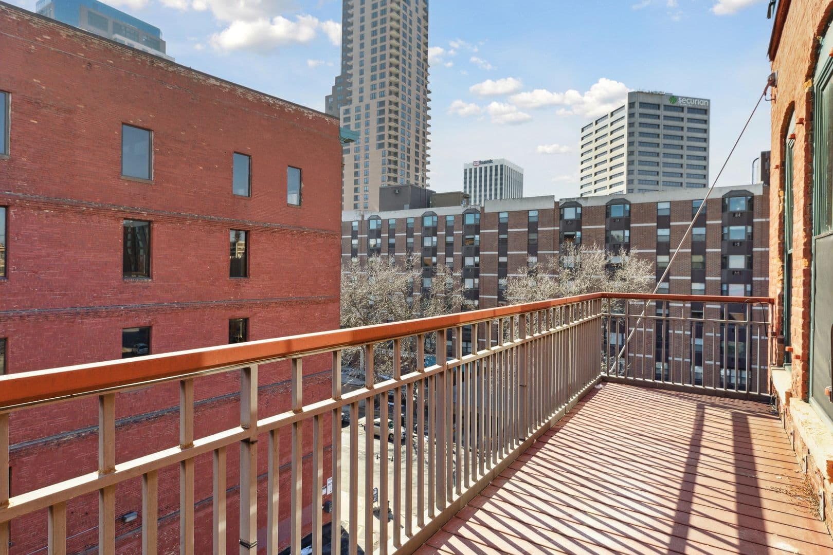 Saint Paul Apartment: 212 7th St E