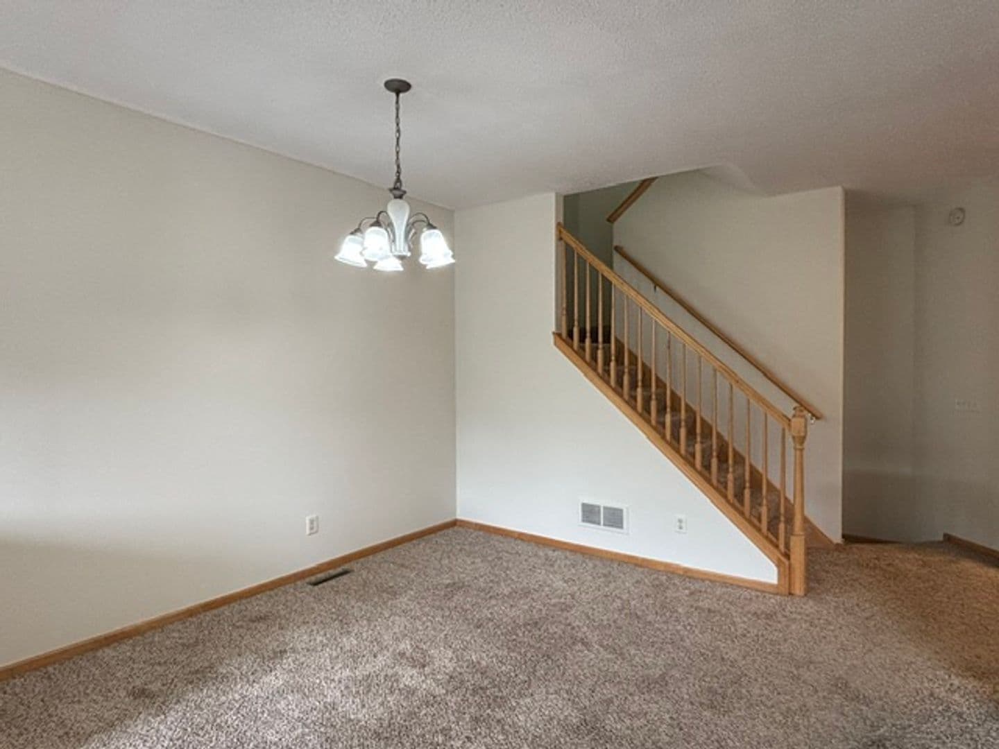 Lakeville House: 18340 Kerrville Trail