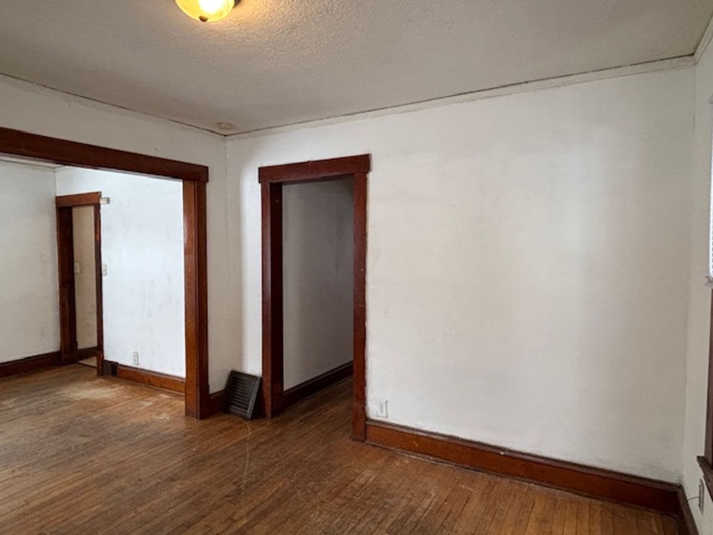 Saint Paul House: 1074 5th St E