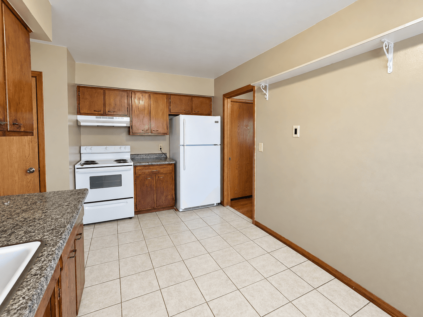 Saint Paul Apartment: 1360 Payne Ave