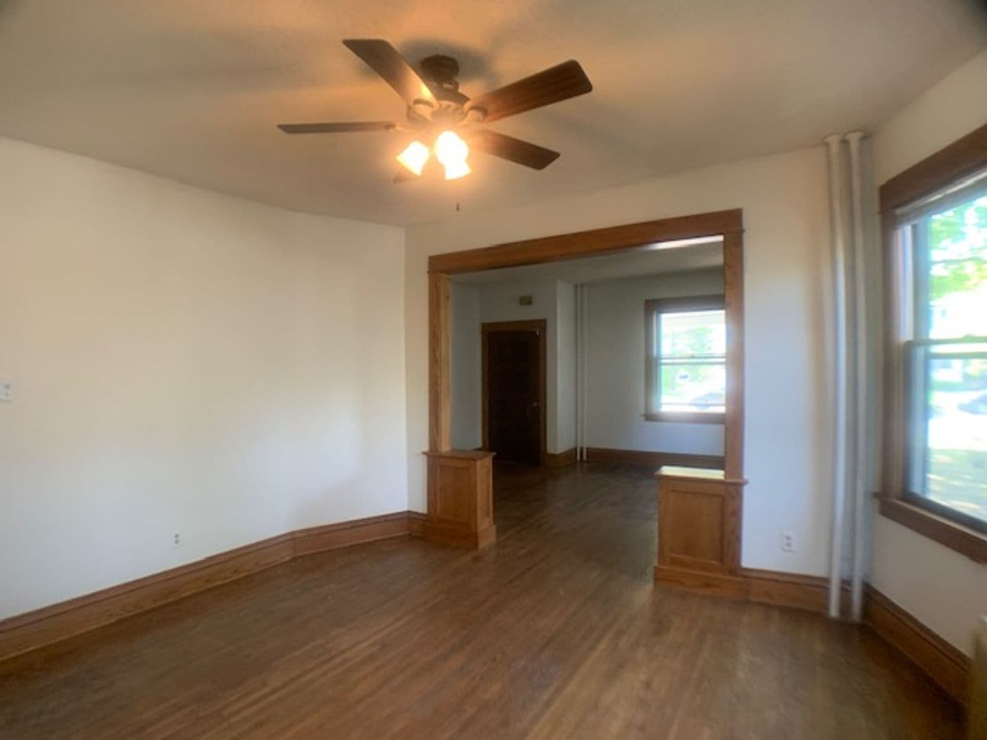 Saint Paul Apartment: 1607-1609 Van Buren Ave