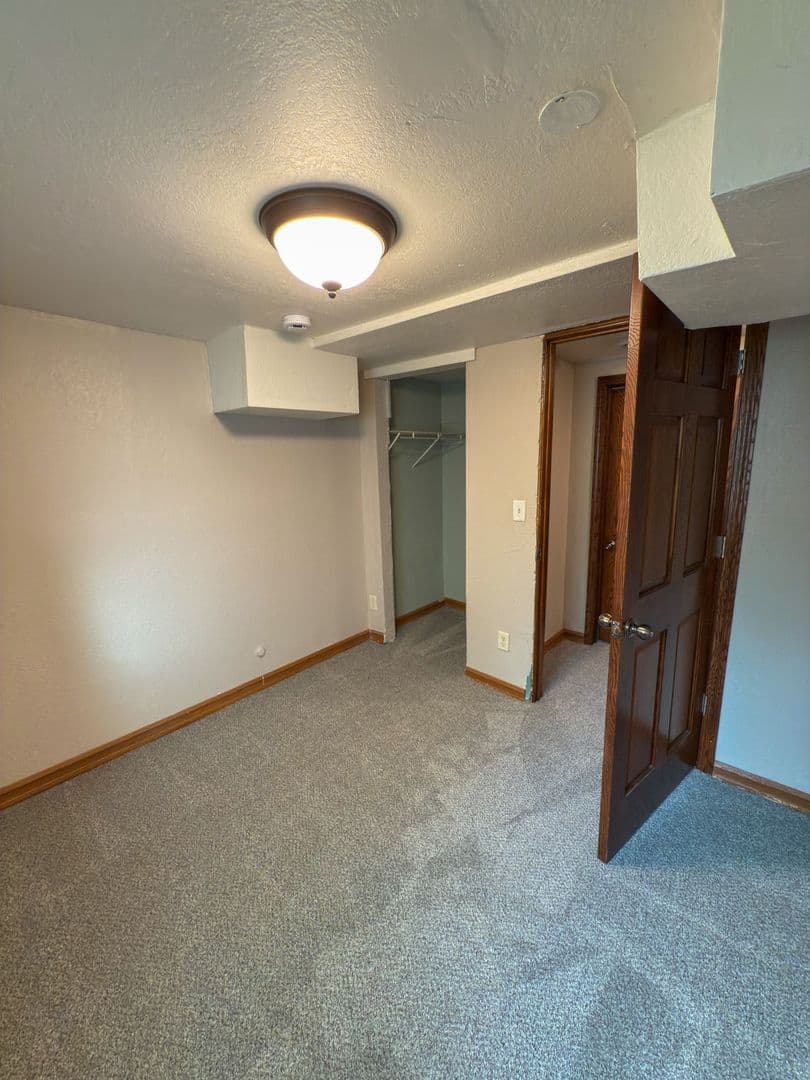 Minneapolis House: 2614 Dupont Avenue North