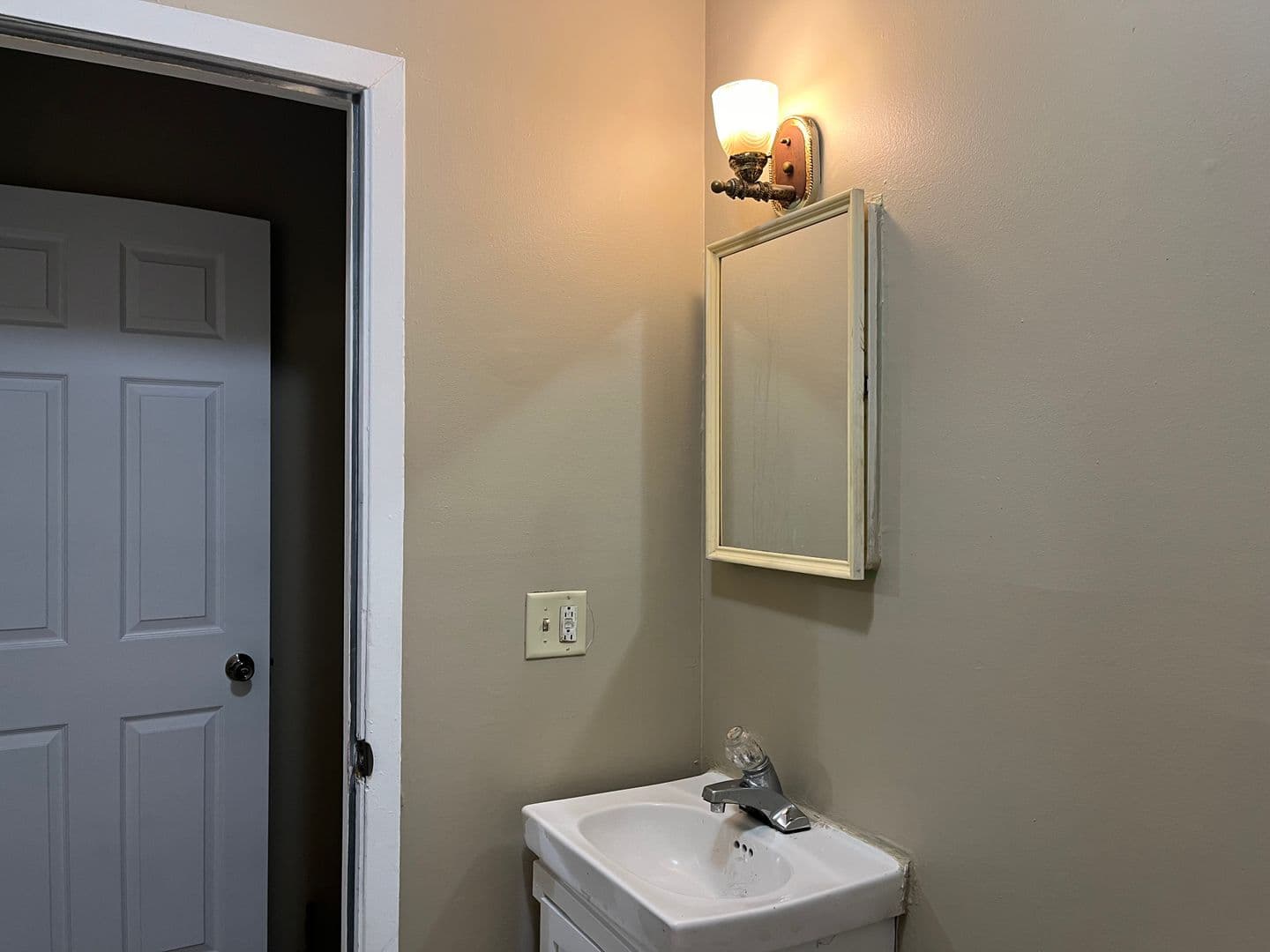 Saint Paul Apartment: 581 Park Street