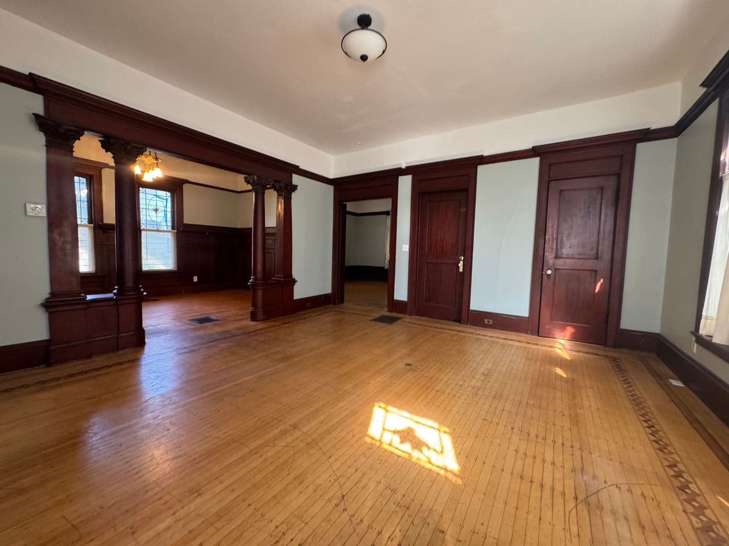 Minneapolis Apartment: 2526 Polk St NE