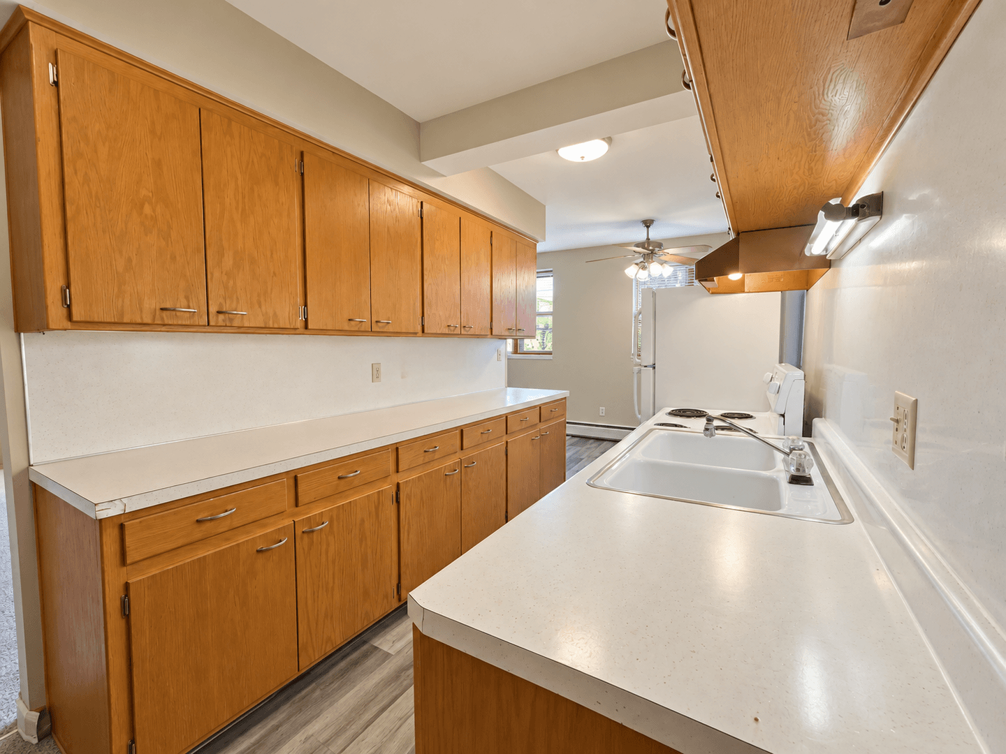 Saint Paul Apartment: 996 Van Buren Ave
