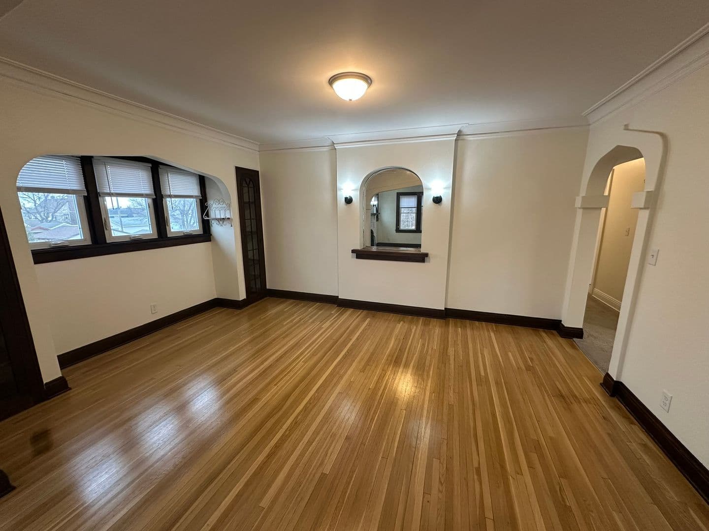 South Saint Paul Apartment: 250 6th Ave N