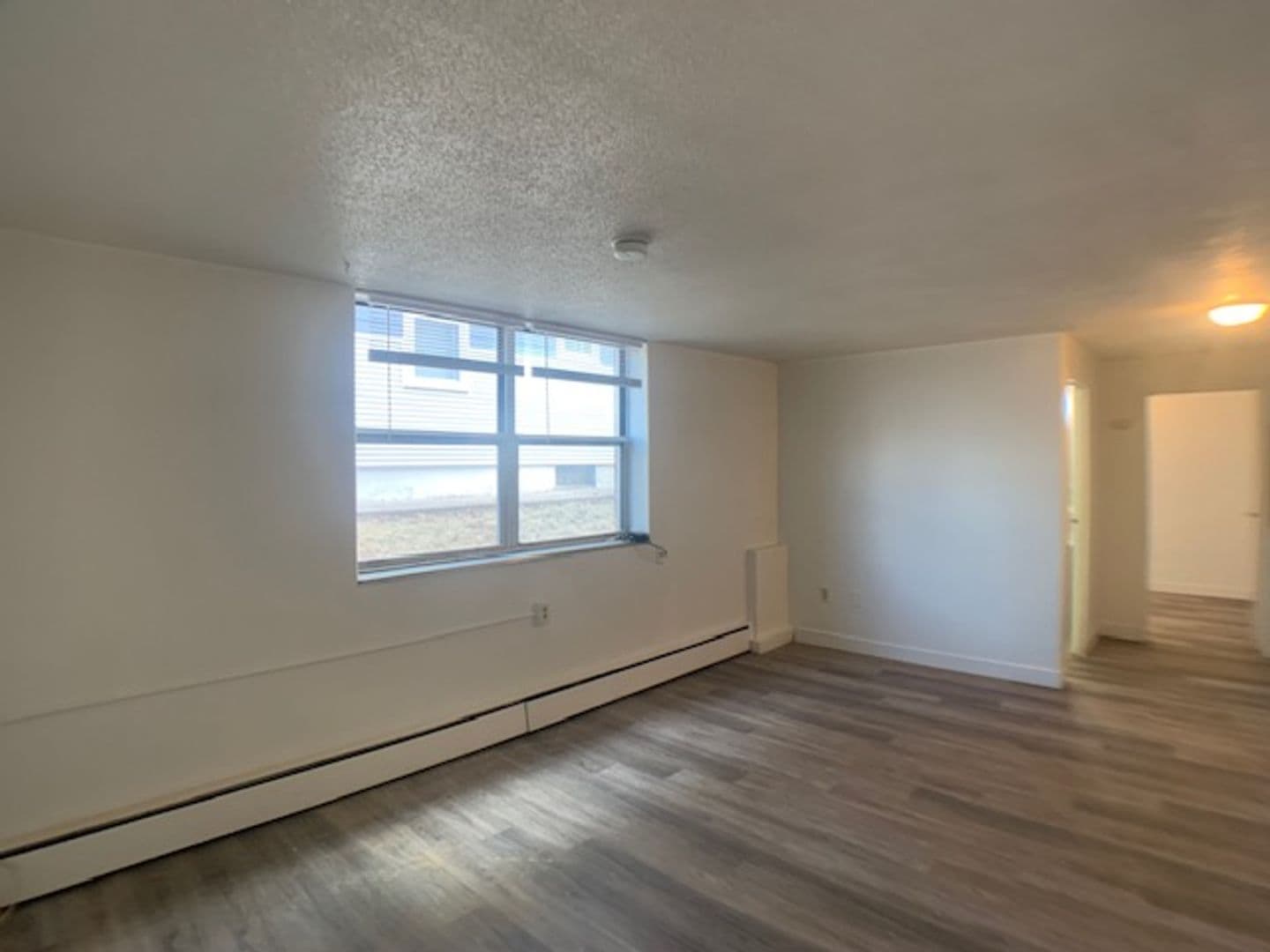 Saint Paul Apartment: 405 Fairview Ave N