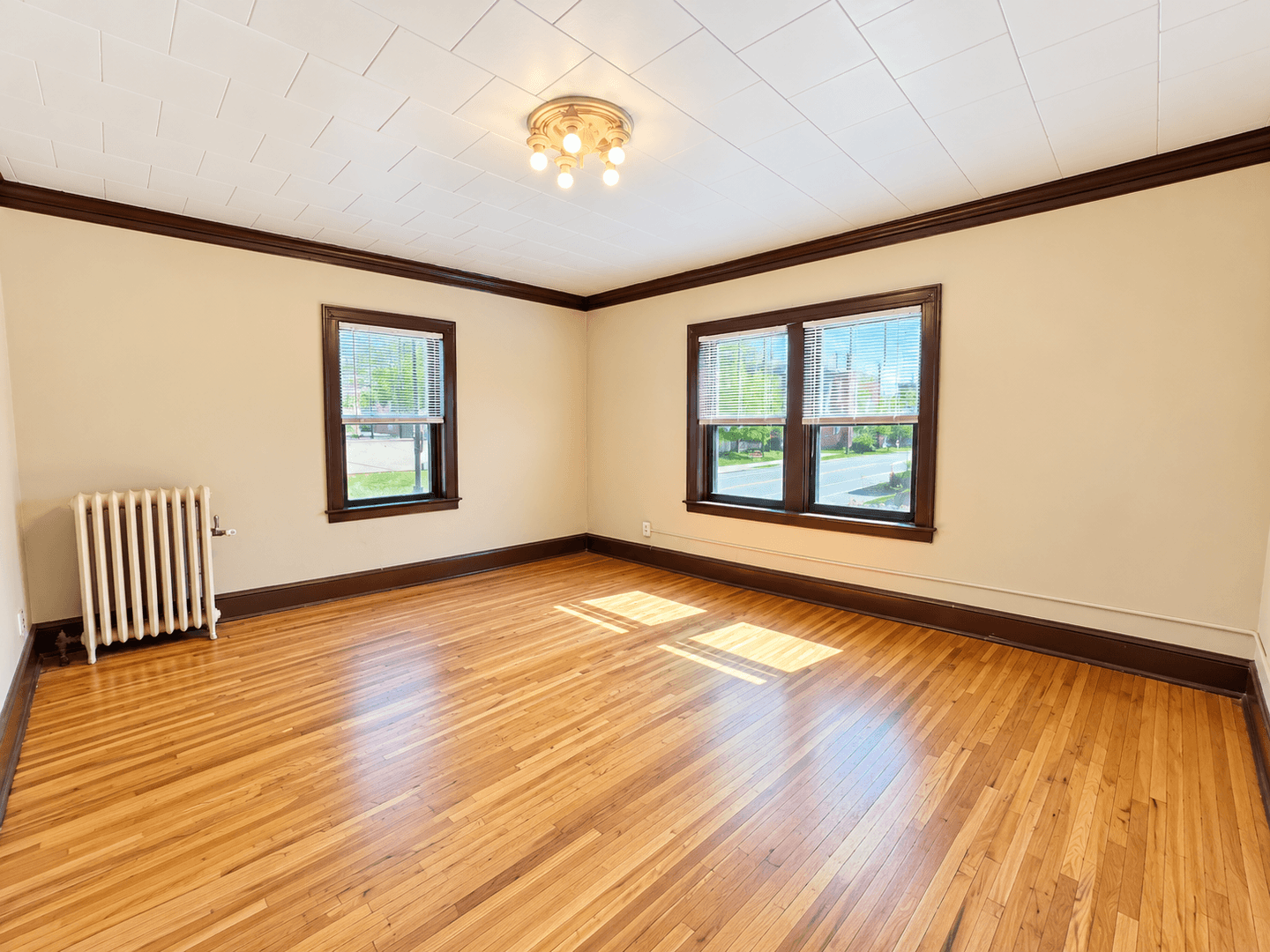 Saint Paul Apartment: 451 Fairview Ave N