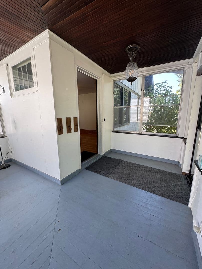 Saint Paul House: 2096 Randolph Ave