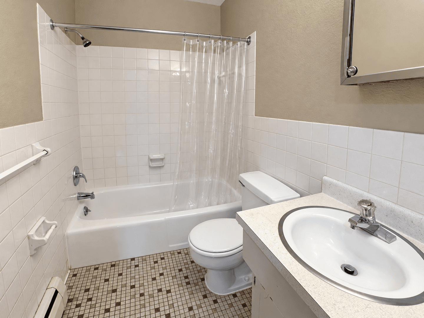Saint Paul Apartment: 83 Arlington Ave West