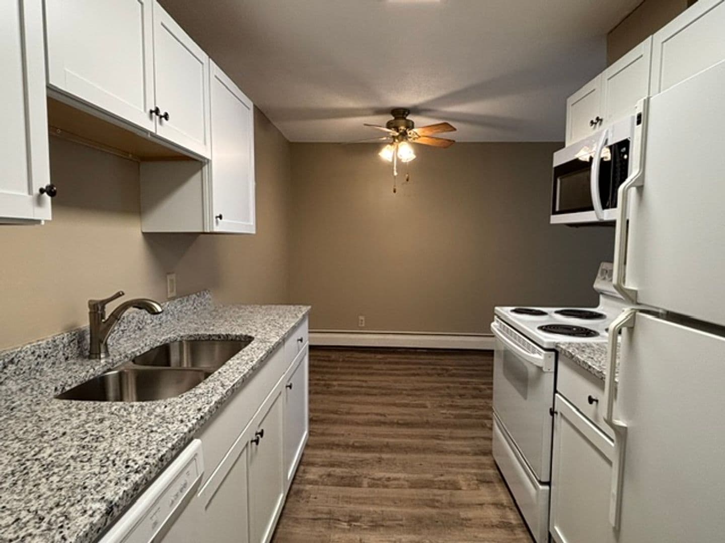 Bloomington Apartment: 2021 W 90th St