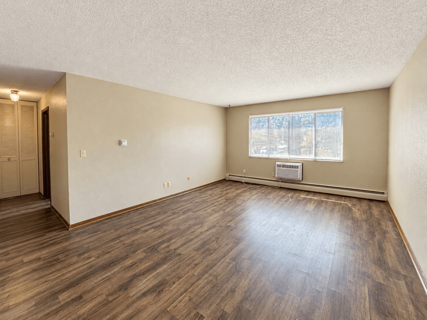 Saint Paul Apartment: 83 Arlington Ave West