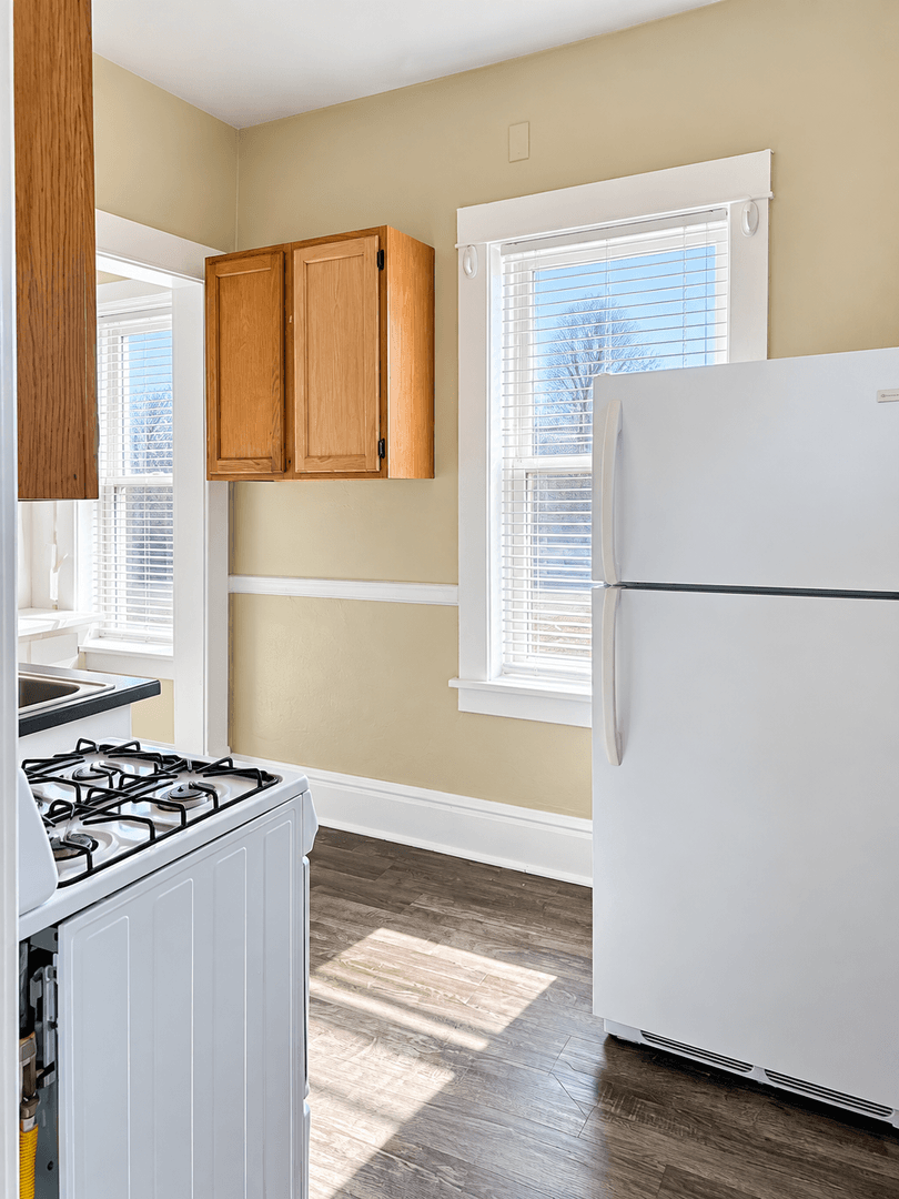 Saint Paul Apartment: 467 Herschel St.