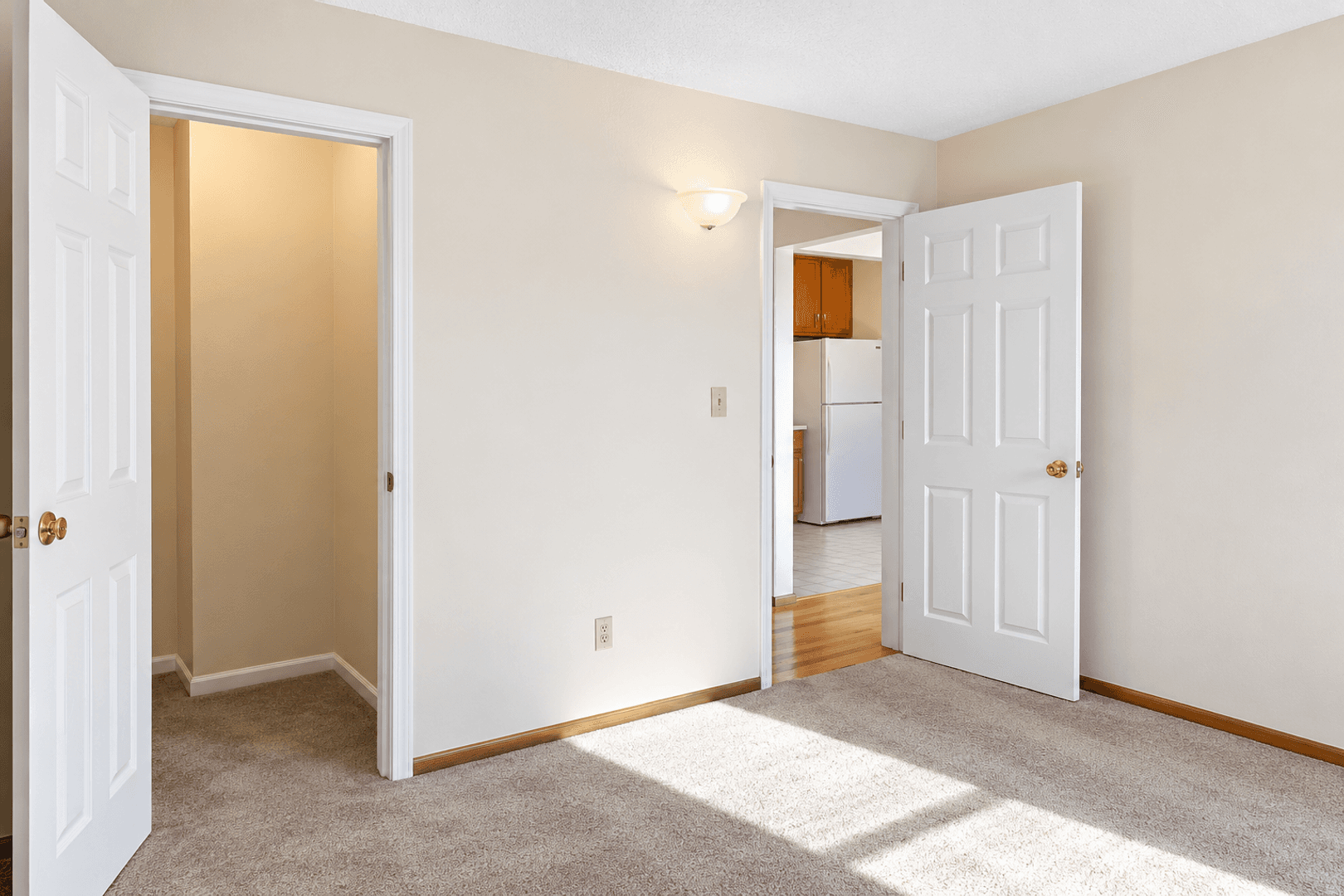 New Brighton Apartment: 804 6th St NW #15