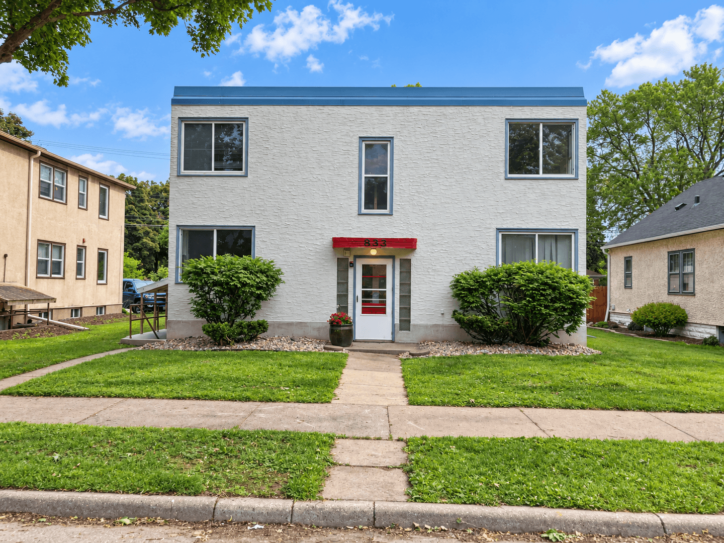 Saint Paul Apartment: 833 Randolph Ave