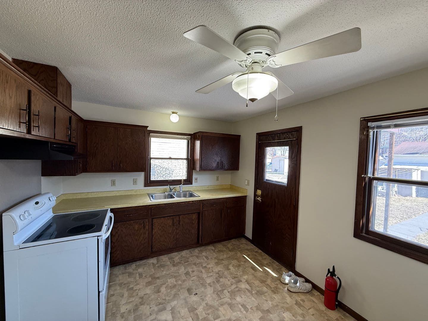 Minneapolis Apartment: 2833 31st Ave S