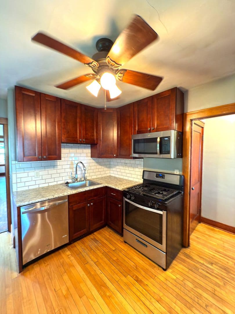Minneapolis House: 2614 Dupont Avenue North