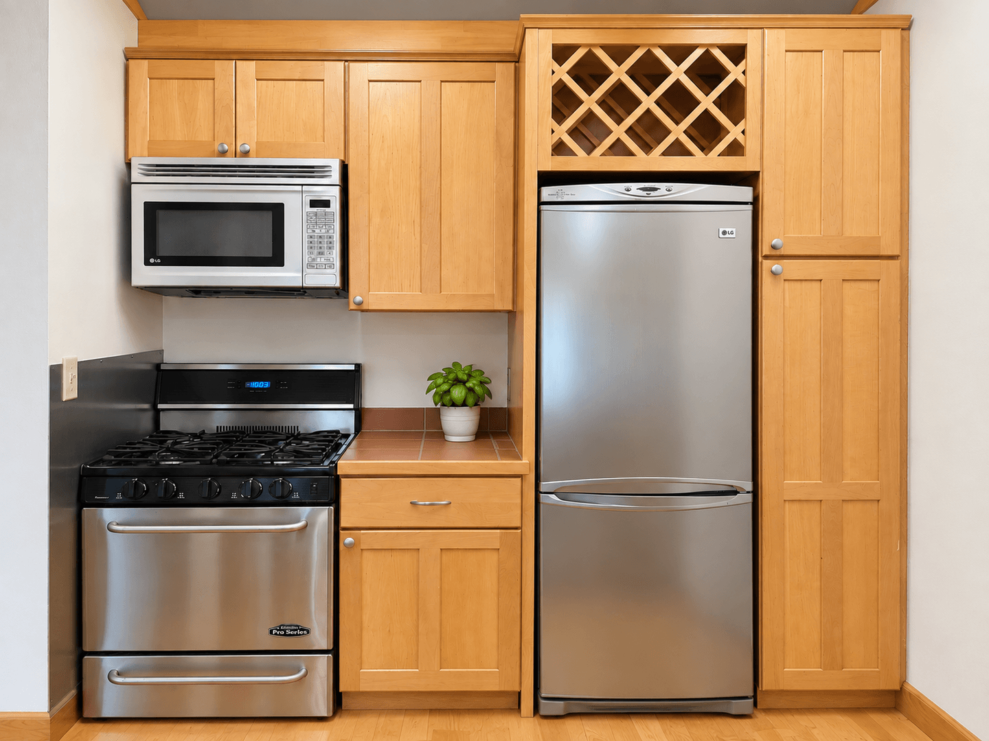 Edina Condo: 6670 Vernon Ave