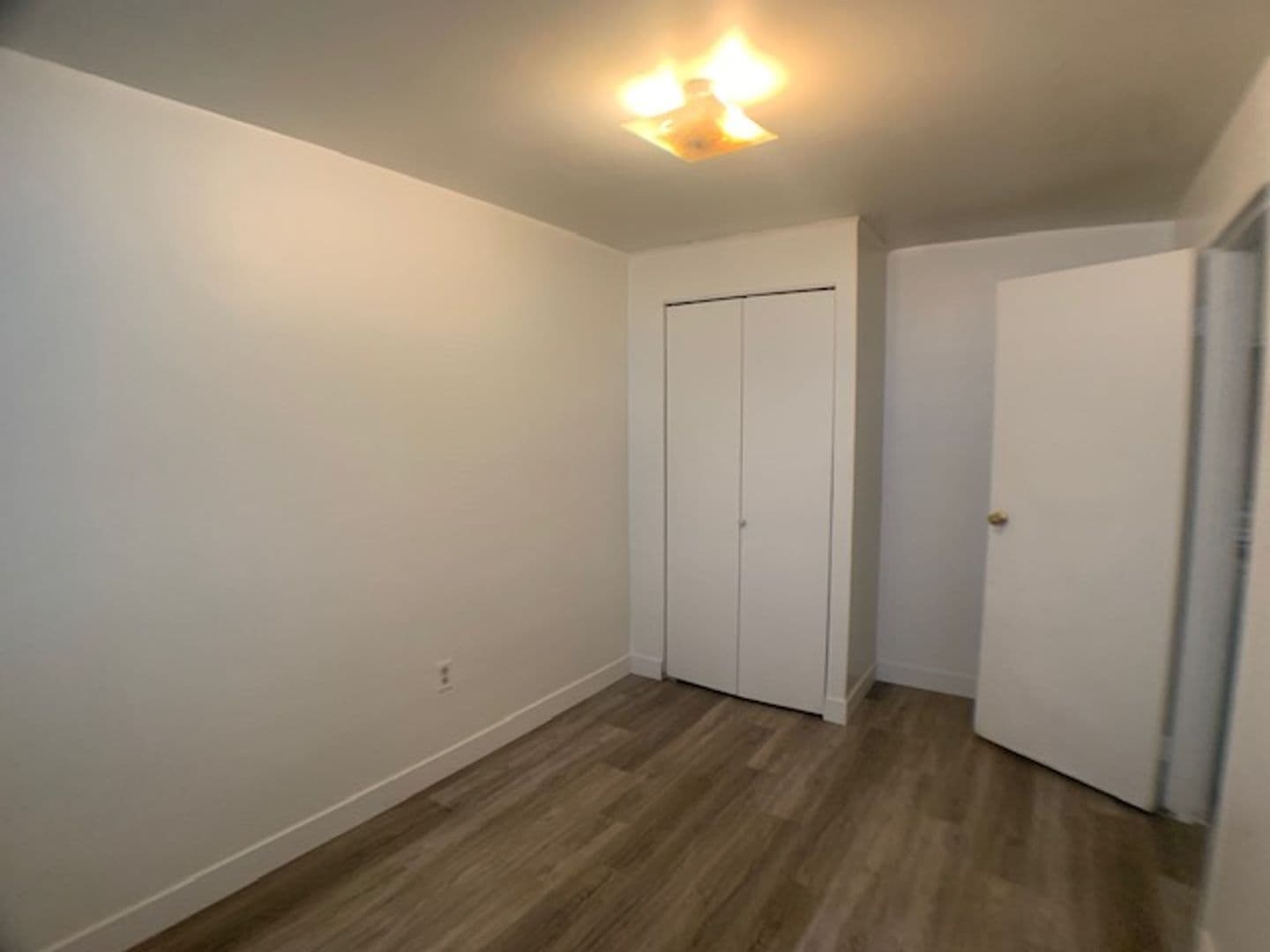 Saint Paul Apartment: 405 Fairview Ave N