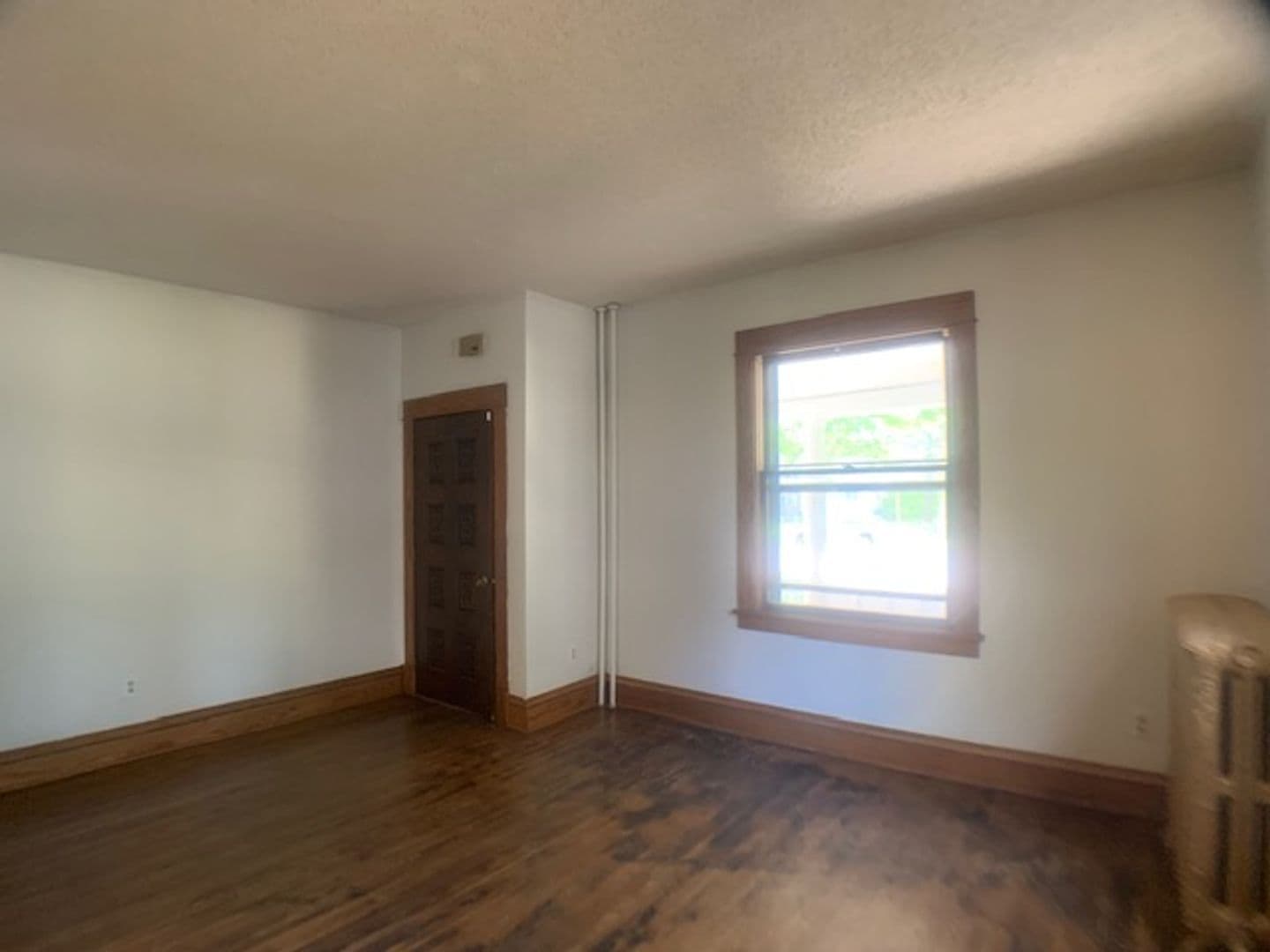 Saint Paul Apartment: 1607-1609 Van Buren Ave
