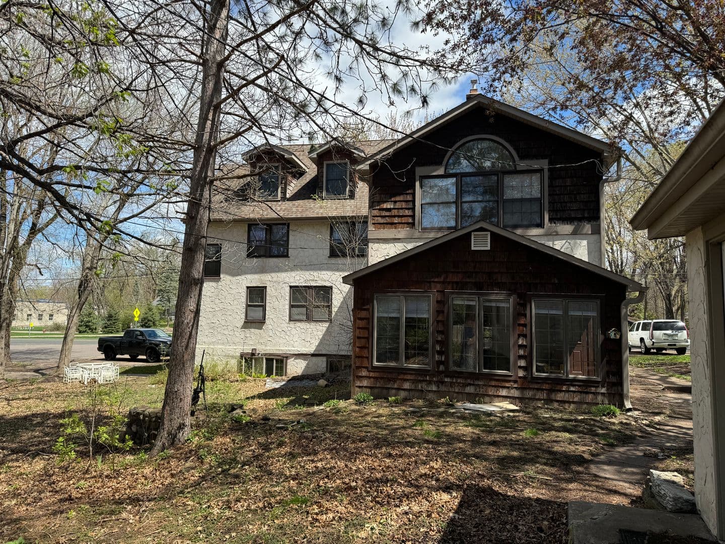 Mahtomedi Apartment: 1251 Mahtomedi Ave