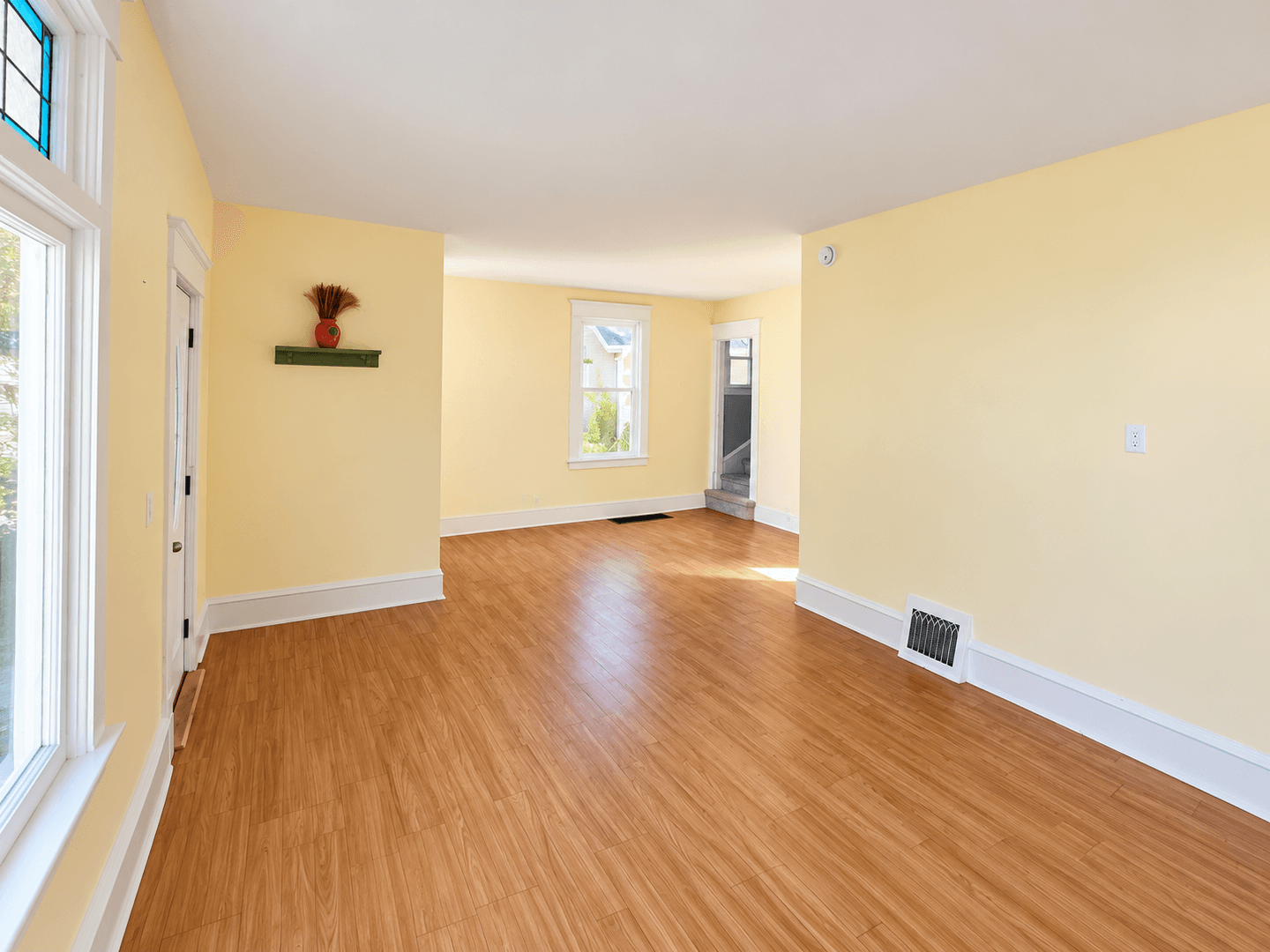 Saint Paul House: 190 Annapolis St E