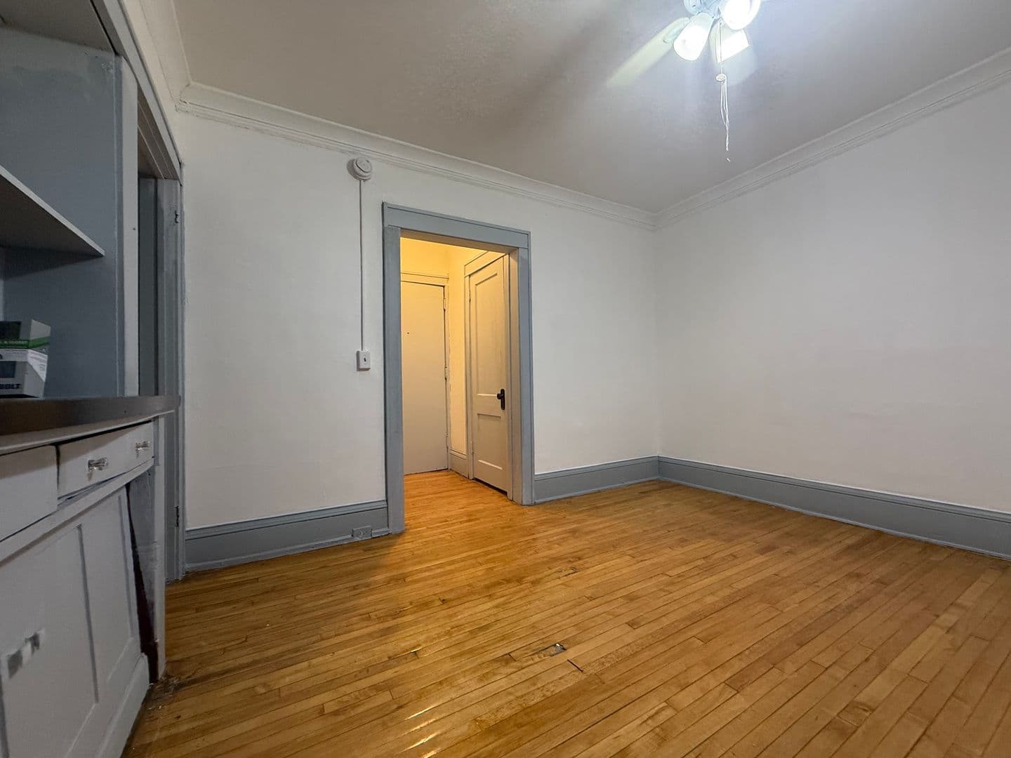 Minneapolis Apartment: 1302 Linden Ave