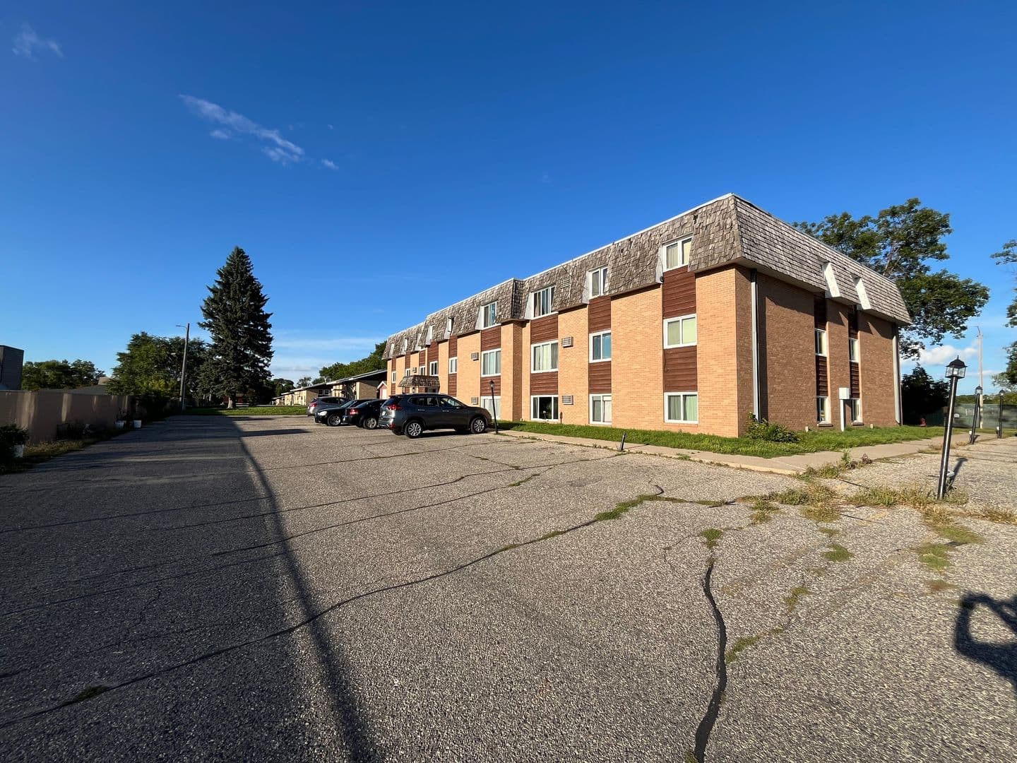 Willmar Apartment: 1116 2nd Street SE