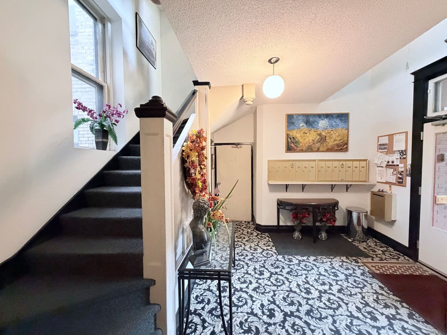 Saint Paul Condo: 505 Selby Ave