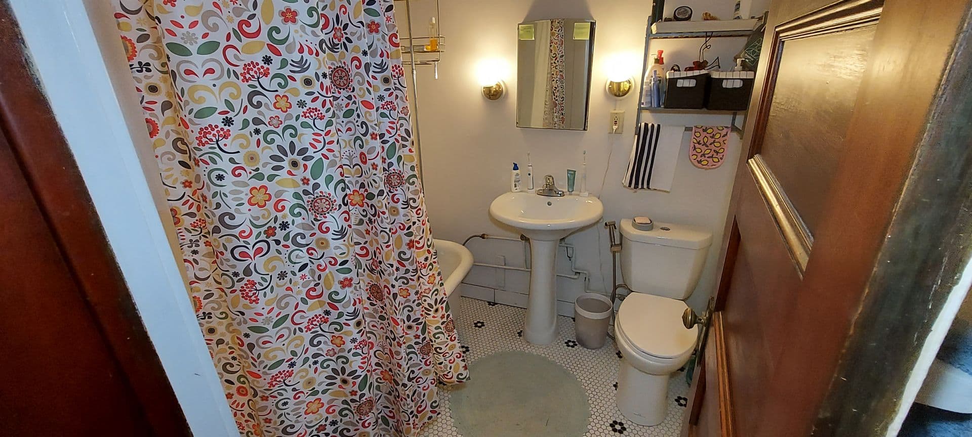Saint Paul Apartment: 301 Dayton Ave