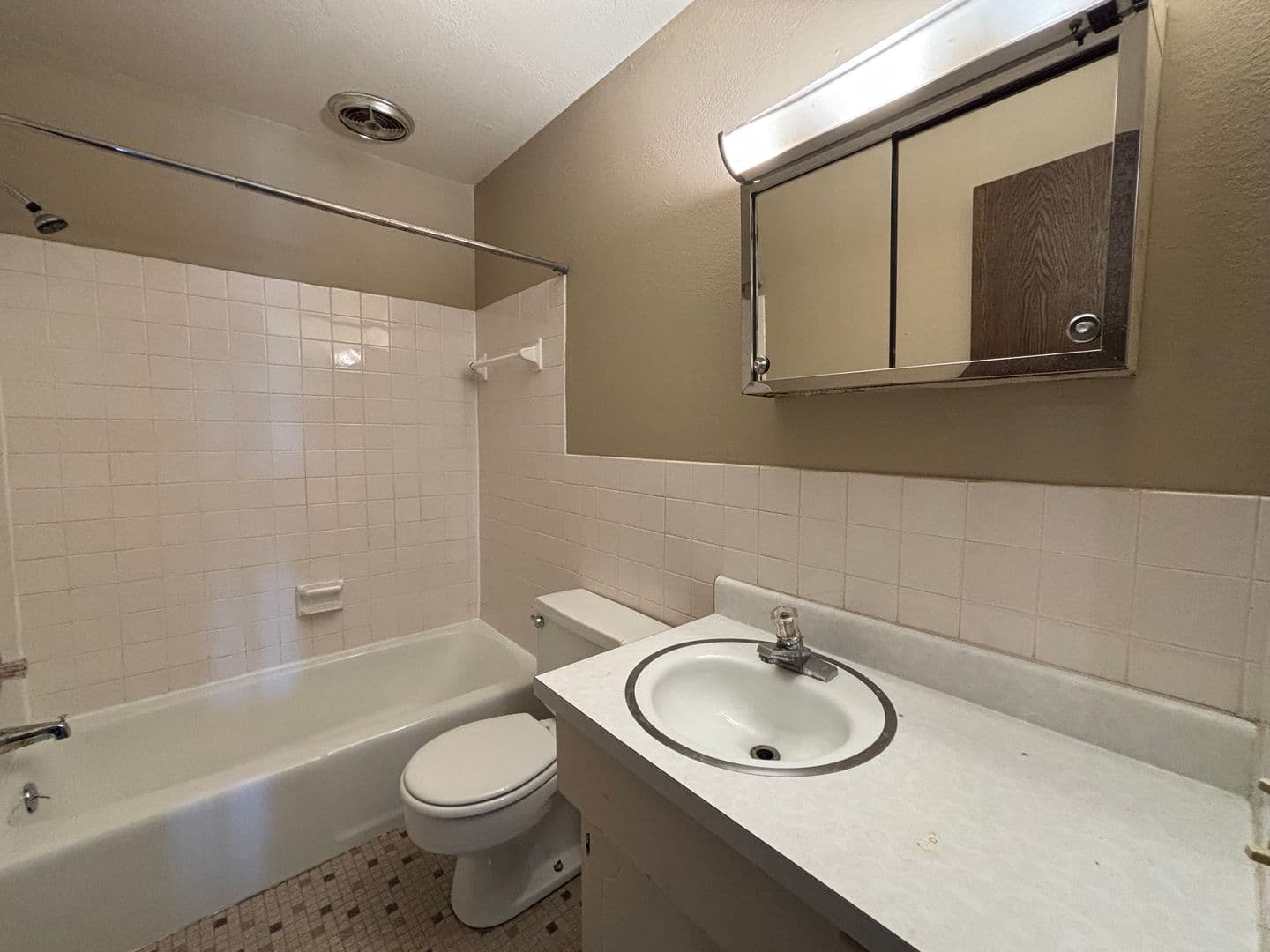 Saint Paul Apartment: 41 Arlington Ave West